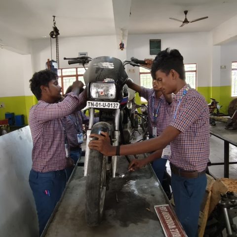 AUTO 10