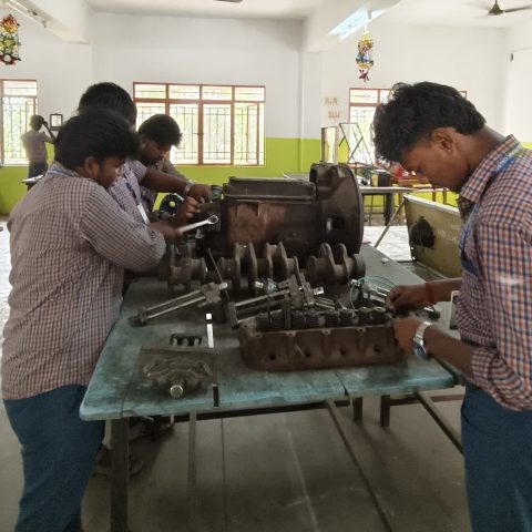 AUTO 8